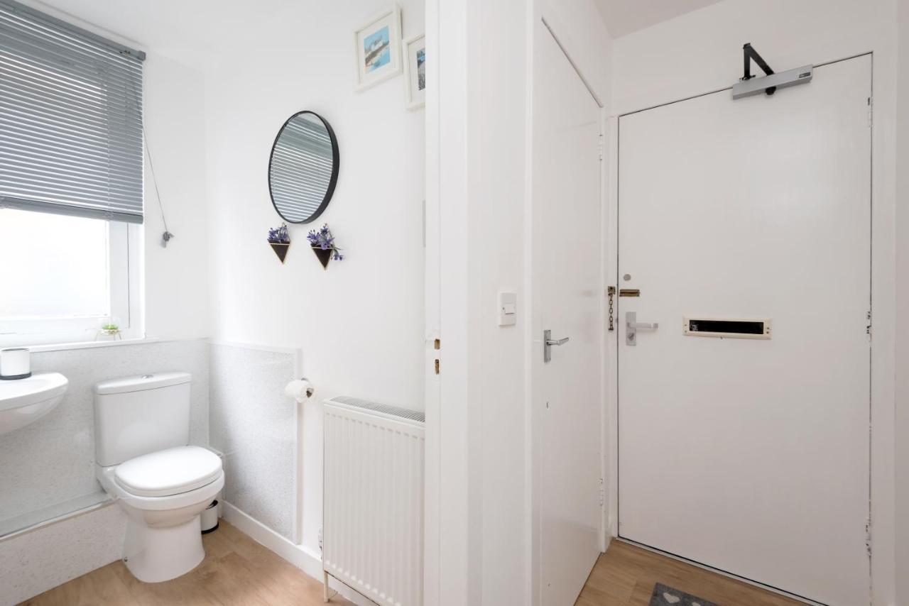 Cosy 1 Bedroom In The West End 에든버러 외부 사진